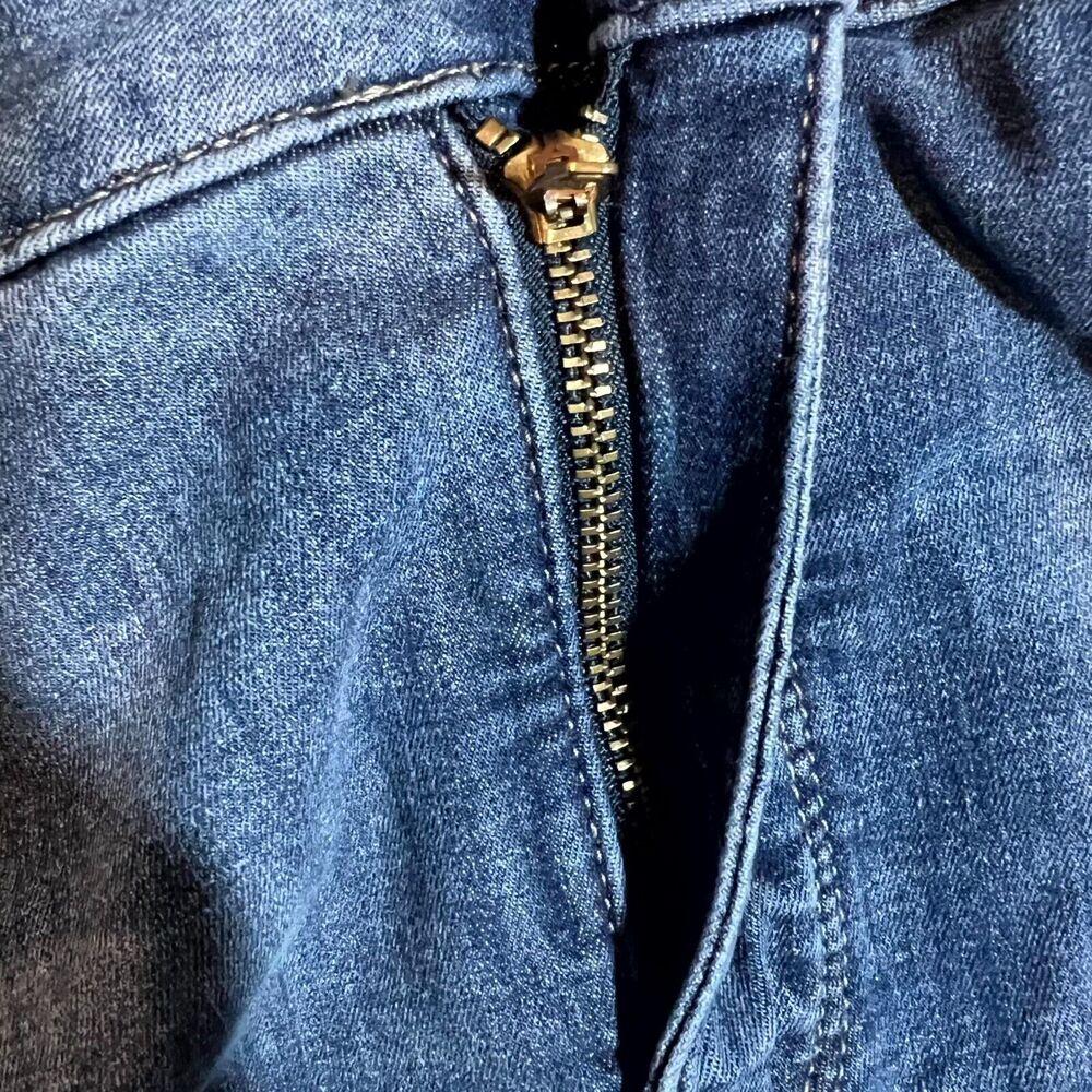 NYDJ Dayla Jeans Womens Size 6 Blue Denim Cuff Capri Lift Tuck Technology 32x26 - Picture 10 of 11
